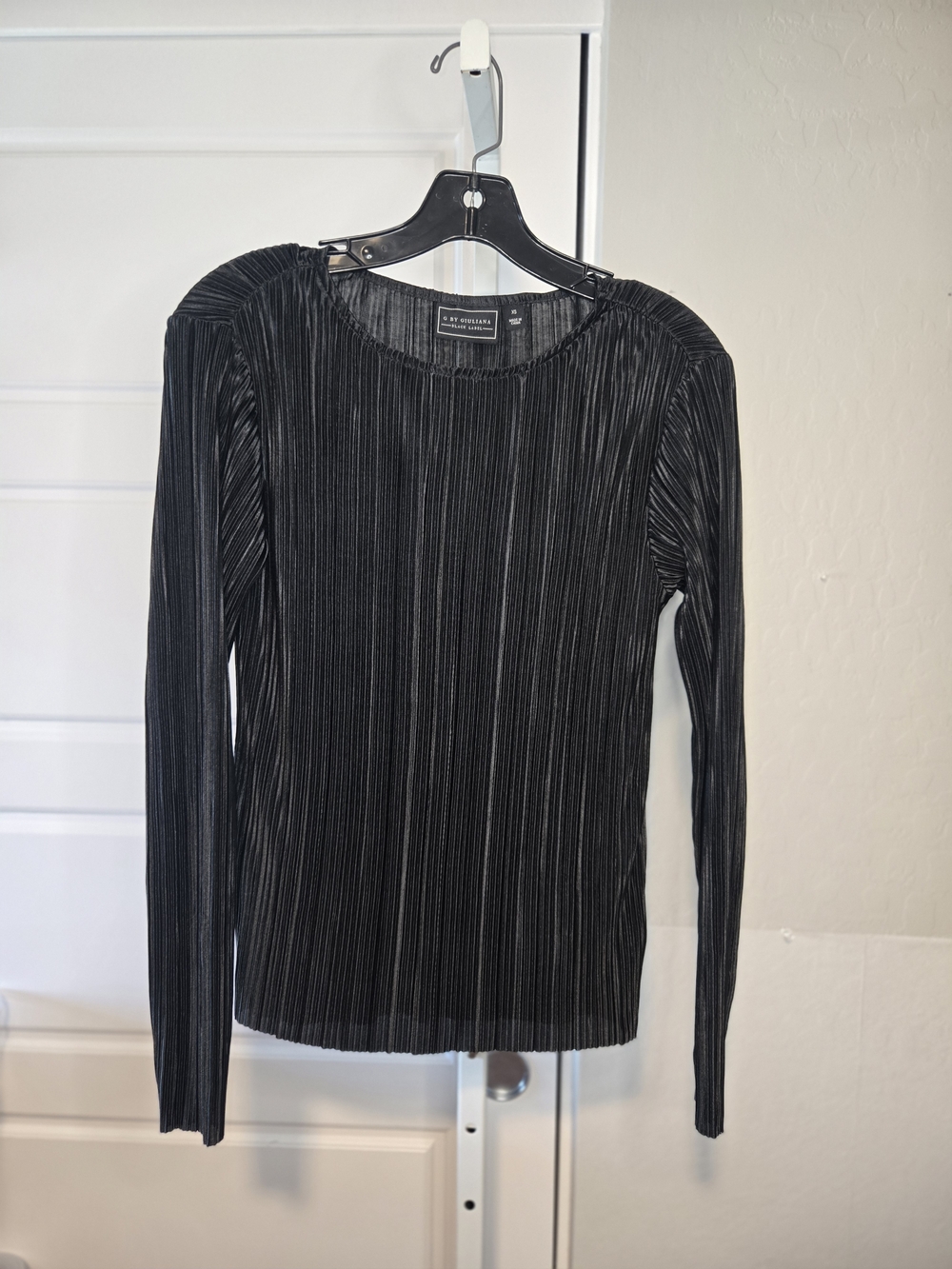 G by Giuliana Black Pleated Long-Sleeve Top